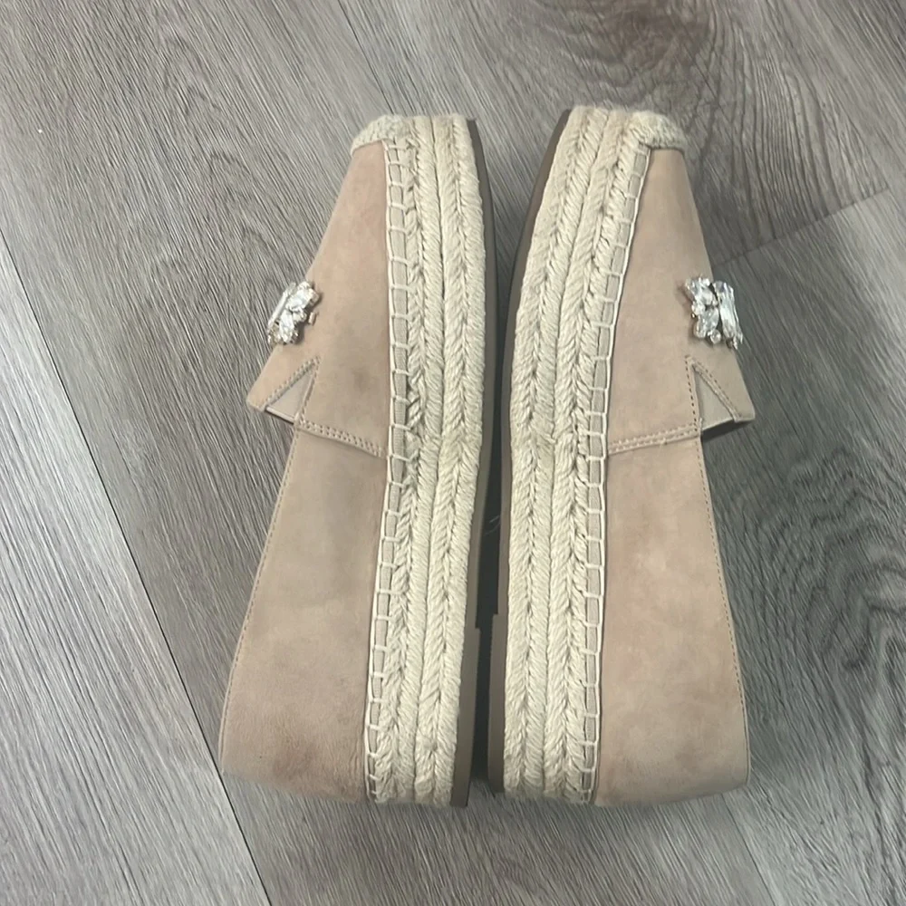 Women’s shoe - Picture 4 of 7